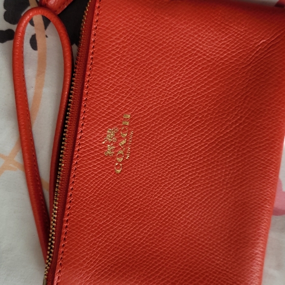 Coach Burnt Orange Wristlet NWOT - Picture 2 of 6